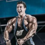 Treino Insano de Peito e Ombro Para Ganhos Rápidos Sadik treinando peitoral