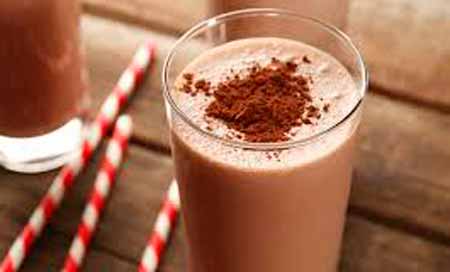 vitamina de chocolate cremoso com whey