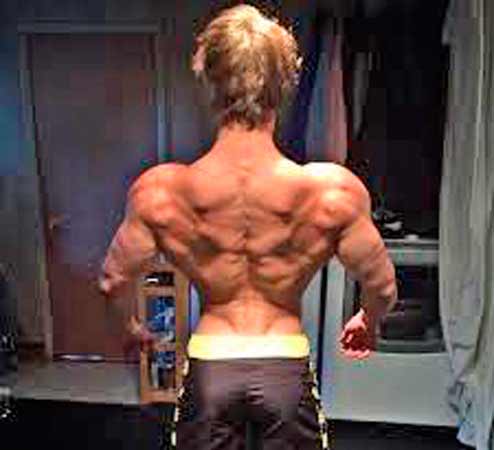 Jeff Seid de costas