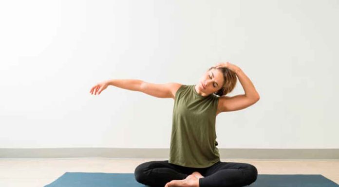 6 Alongamentos Para o Pescoço: Adeus Torcicolo e Desconfortos! Alongamentos Para o Pescoço Capa do Post