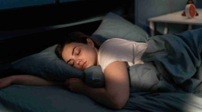 Creatina causa insônia? Expondo o efeito do suplemento no sono Creatina causa insonia?