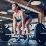 Levantamento terra ou stiff: qual o melhor e a diferença? Levantamento terra ou stiff