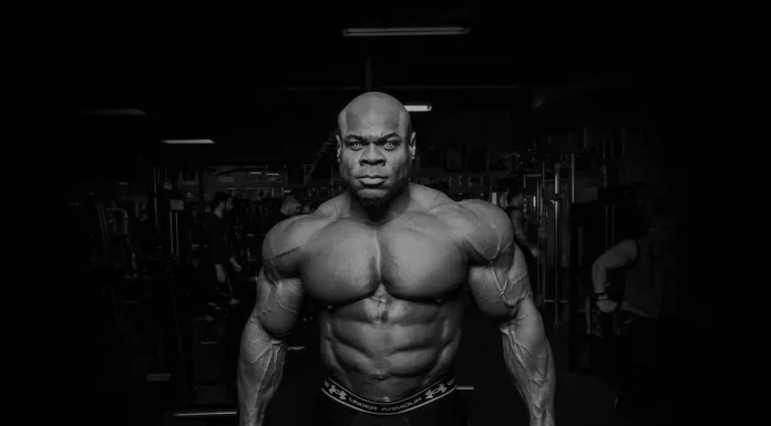 Conexão mente-músculo: o que é e como estabelecer ela durante o treino? Kay Greene atleta que preconizou a conexão mente-músculo