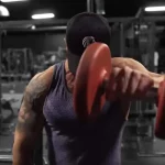 Elevação frontal: execução correta, músculos trabalhados e 5 variações essenciais elevação frontal alternada