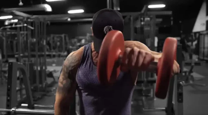 Elevação frontal: execução correta, músculos trabalhados e 5 variações essenciais elevação frontal alternada