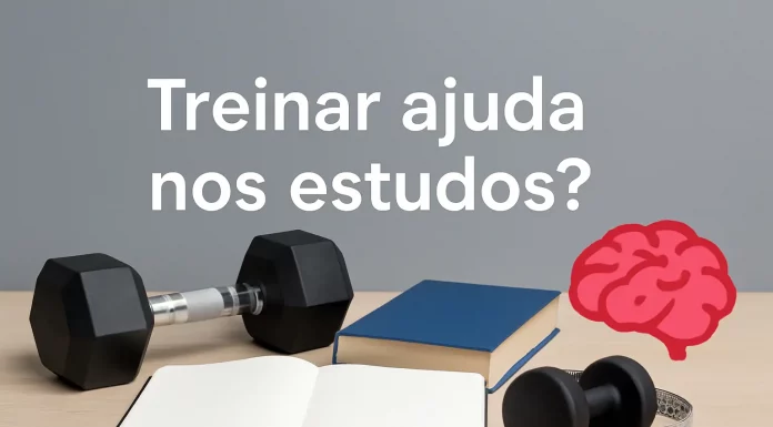 Treinar ajuda nos estudos? Entenda como a atividade física impacta o cérebro "Halteres pretos, caderno aberto, livro azul e ilustração de cérebro sobre uma mesa de madeira clara, com a frase 'Treinar ajuda nos estudos?' em destaque."